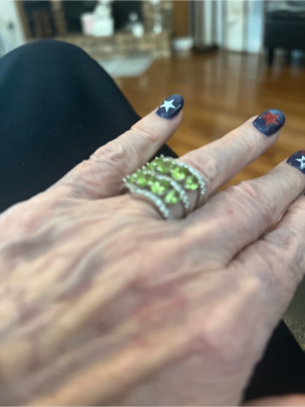 Elegant Created peridot Gemstone Cluster Ring - Women Jewelry Sterling 925 - Picture 10 of 11